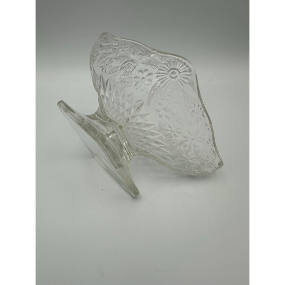 Antique 1900s EAPG Bowl | Sunburst Aster| Pressed Glass Footed Dish| Square Base - Picture 4 of 7
